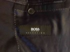 Costume noir Boss neuf et récent - Image 2